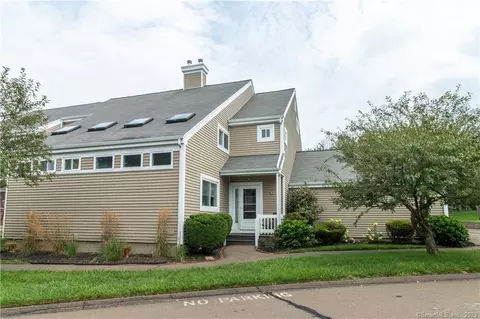 13 Jerimoth Dr #13, Branford, CT 06405