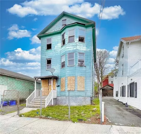 2180 Seaview Ave, Bridgeport, CT 06610