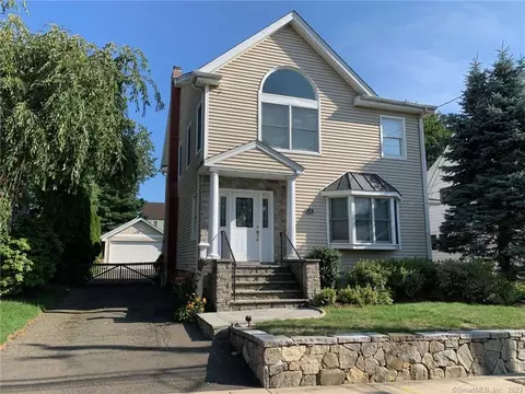 34 Forest Lawn Ave, Stamford, CT 06905