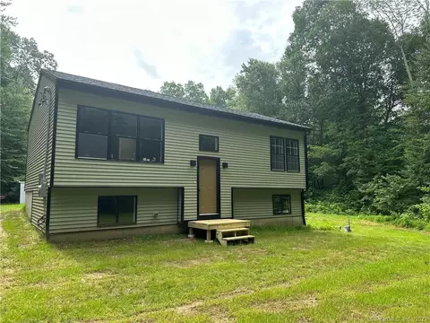 755 Brooklyn Tpke, Hampton, CT 06247