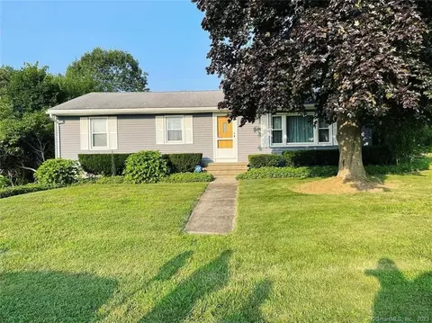 70 Bowman Dr, Naugatuck, CT 06770