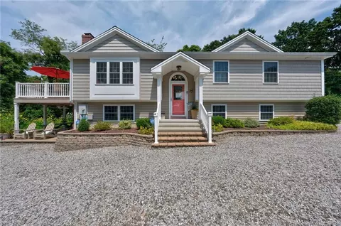 35 Griswold Rd, East Lyme, CT 06357