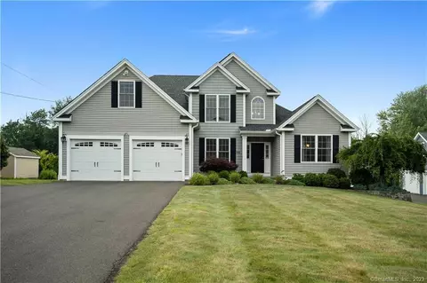985 Savage St, Southington, CT 06489