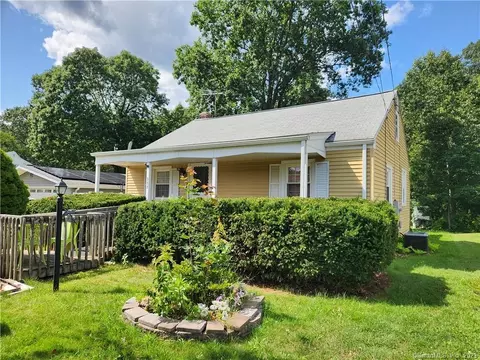 353 Hilliard St, Manchester, CT 06040