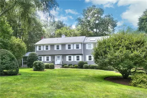 742 Ponus Rdg, New Canaan, CT 06840