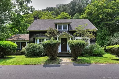34 Webb Rd, Naugatuck, CT 06770