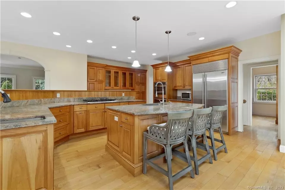 468 Marlborough Rd, Glastonbury, CT 06033 35 Photos Movoto