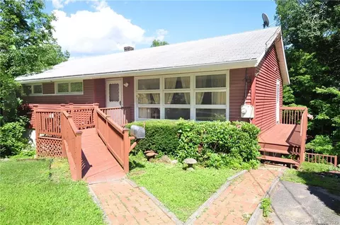 206 Walnut St, Winchester, CT 06098