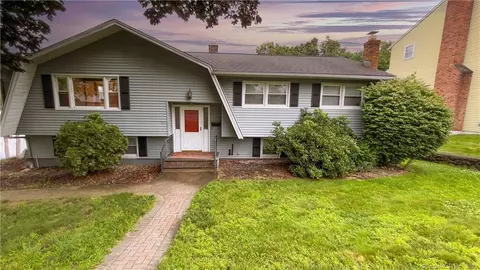 72 Greenfield Ave, Waterbury, CT 06708