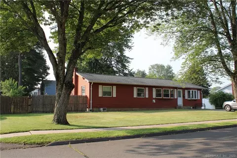141 Green Manor Rd, Enfield, CT 06082