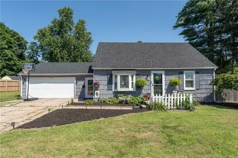 5 Dee Ave, Meriden, CT 06451