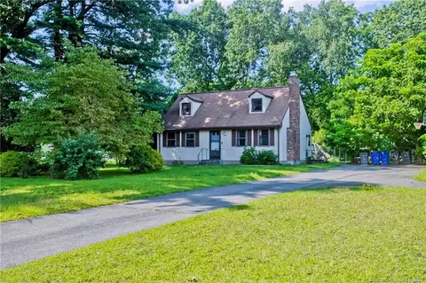 52 Indian Run, Enfield, CT 06082