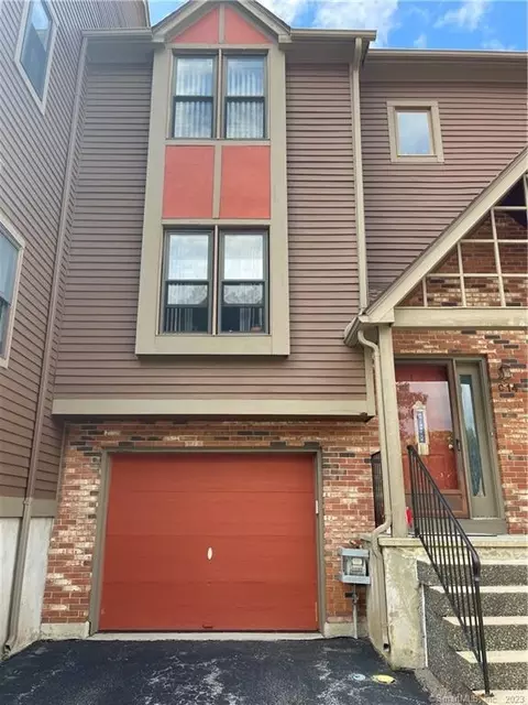 213 W Town St #C14, Norwich, CT 06360