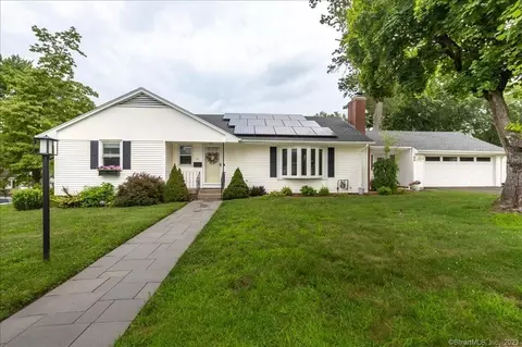 66 Brightview Dr, West Hartford, CT 06117