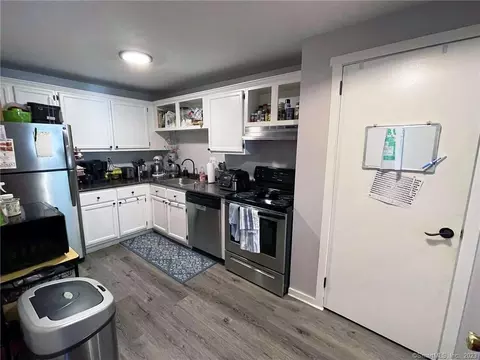 949 Pleasant Valley Rd #8-11, South Windsor, CT 06074