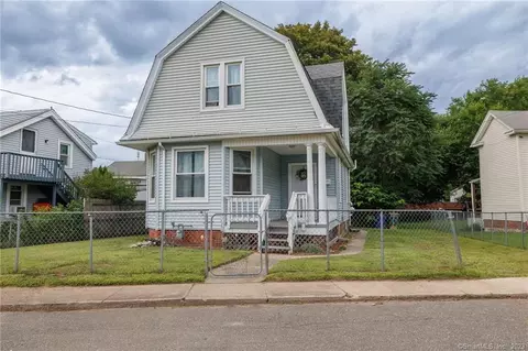 41 Manville St, Waterbury, CT 06704