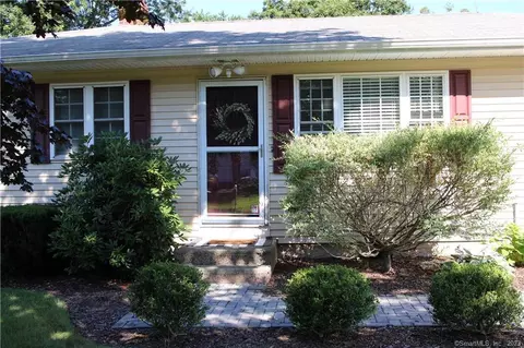 3 Wayne Rd, Wallingford, CT 06492