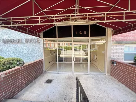 125 Prospect St #1C, Stamford, CT 06901