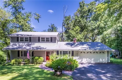 128 Deforest Rd, Wilton, CT 06897