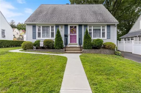 45 Rockwell Ave, Waterbury, CT 06708