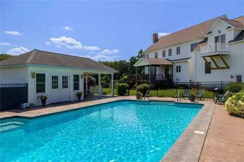 17 Salem Hollow Ln, Salem, CT 06420