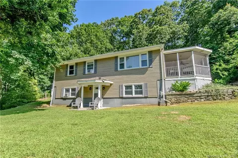 90 Collelo Ave, Plainfield, CT 06354