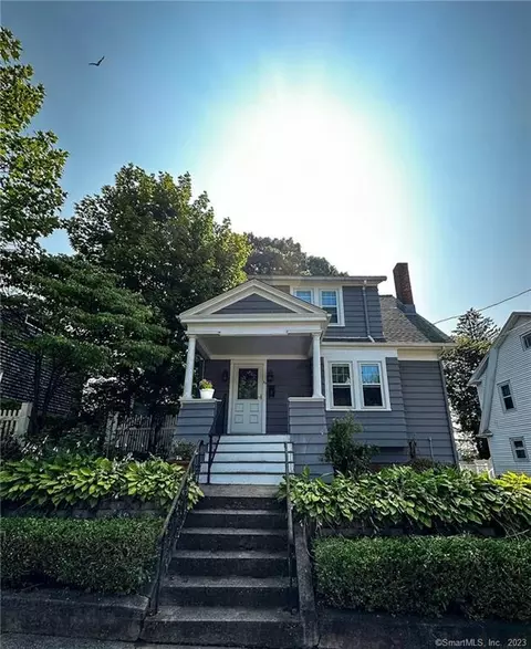 85 Hyde St, East Haven, CT 06512