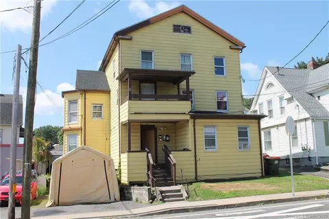 10-12 Kensington Ave, Meriden, CT 06451