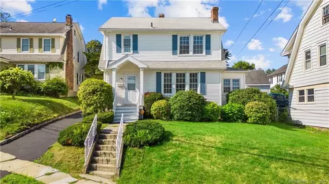 230 Highland Ave, Meriden, CT 06451