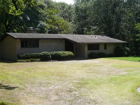 325-335 James Farm Rd, Stratford, CT 06614
