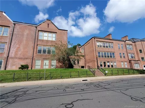 15 Prospect St #2, New Britain, CT 06051