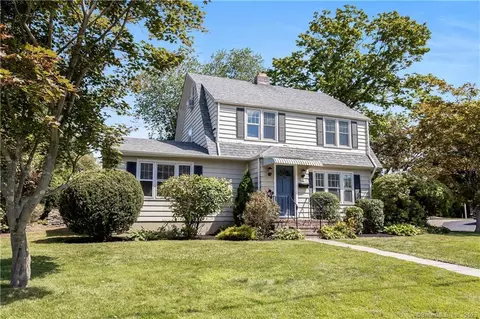 43 Chestnut St, Trumbull, CT 06611
