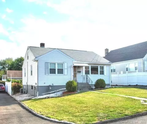 52 Congress St, Stamford, CT 06902