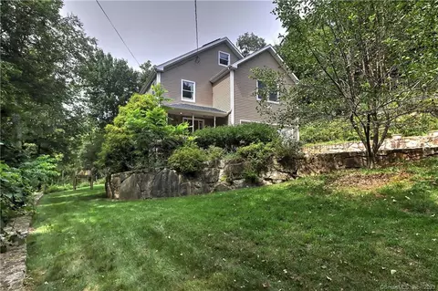14 Ilion Rd, New Fairfield, CT 06812