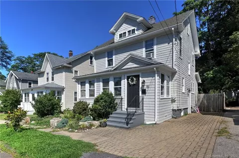 15 Pearl Hill St, Milford, CT 06460