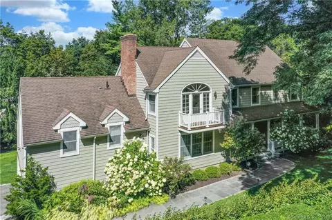 109 Garibaldi Ln, New Canaan, CT 06840