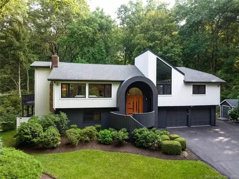 141 Old Hyde Rd # a, Weston, CT 06883