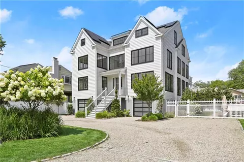 641 Penfield Rd, Fairfield, CT 06824