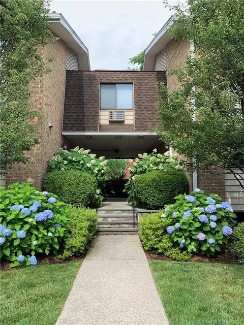 180 Glenbrook Rd #62, Stamford, CT 06902