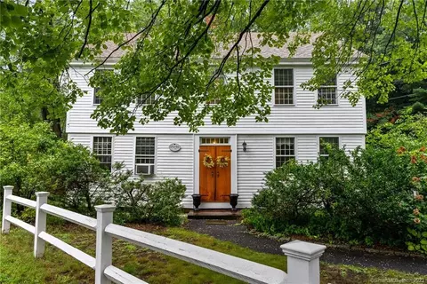 115 Stancliff Rd, Glastonbury, CT 06033