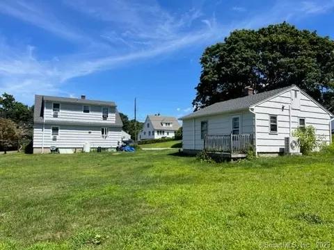 24-26 School St, Stonington, CT 06355