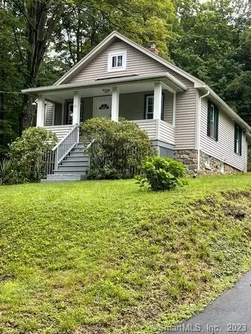 11 Maplewood St, Waterbury, CT 06708