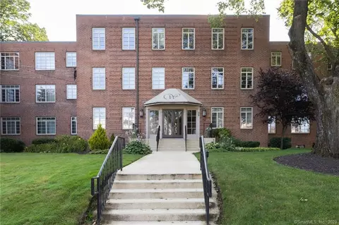 20 Outlook Ave #108, West Hartford, CT 06119