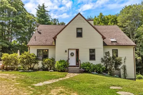 31 Parker Rd, Hampton, CT 06247 photo 1