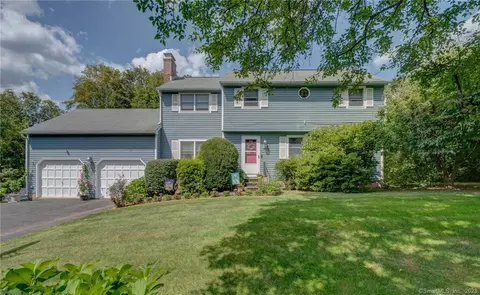 25 Country Ln, Bristol, CT 06010