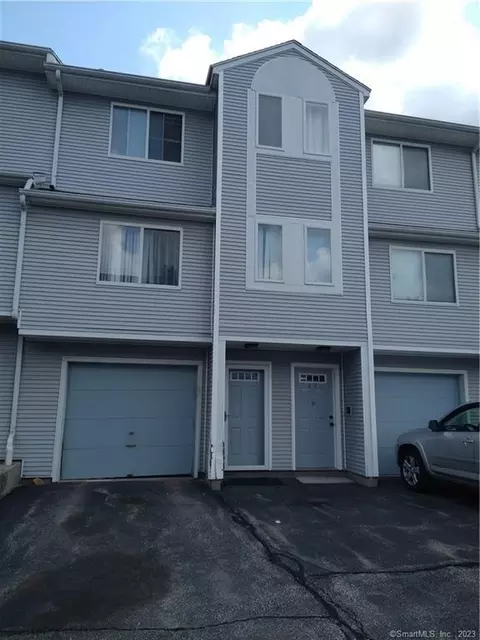 182 Stonefield Dr #5-8, Waterbury, CT 06705