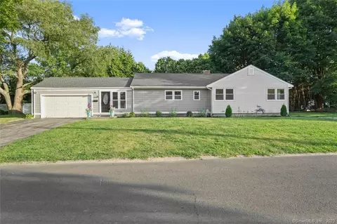 81 Overland Dr, Stratford, CT 06614