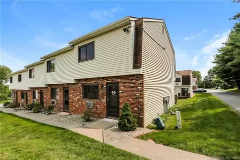 820 Matthews St #21, Bristol, CT 06010