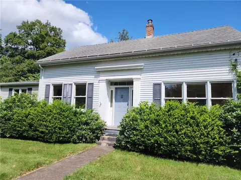 7 Berr Ave, Ellington, CT 06029