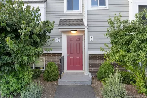 71 Aiken St #E12, Norwalk, CT 06851